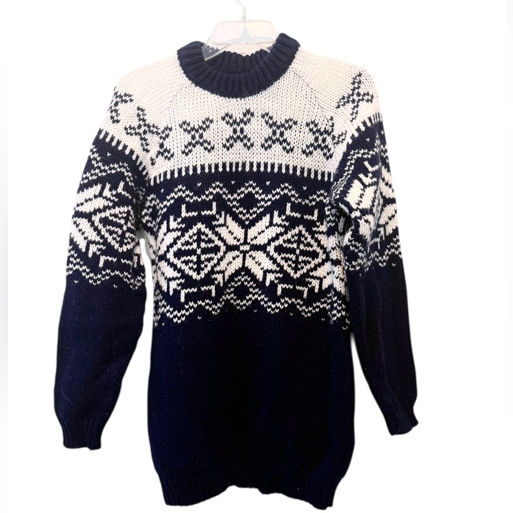 Vintage Fair Isle Norwegian Hand Made Navy Blue and White Nordic Sweater Sz M